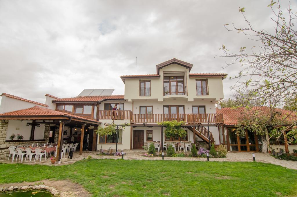 Guest House Villa Elma Nevsha ภายนอก รูปภาพ
