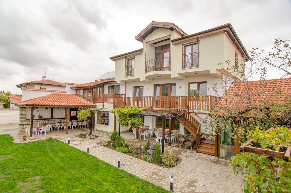 Guest House Villa Elma Nevsha ภายนอก รูปภาพ